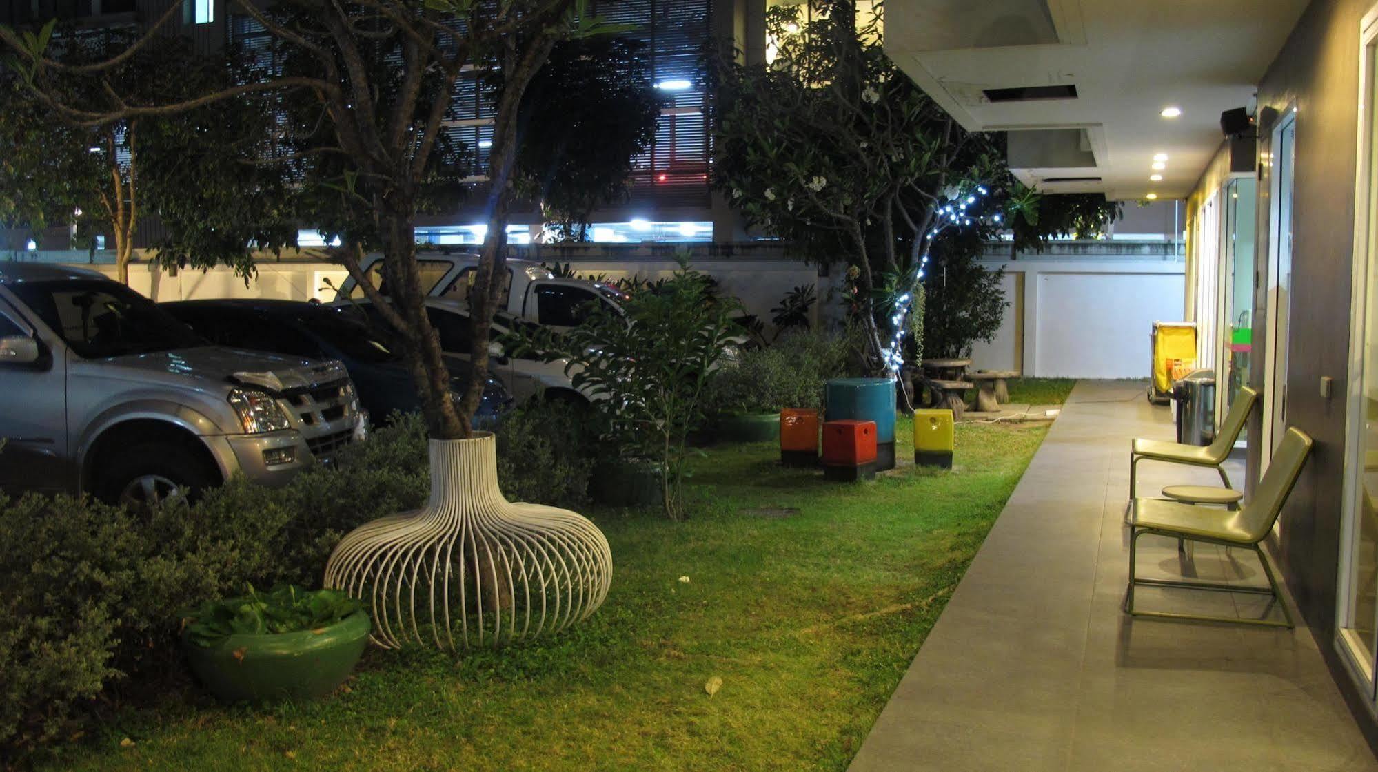 Hotel U431 Chaengwattana Nonthaburi Exterior foto